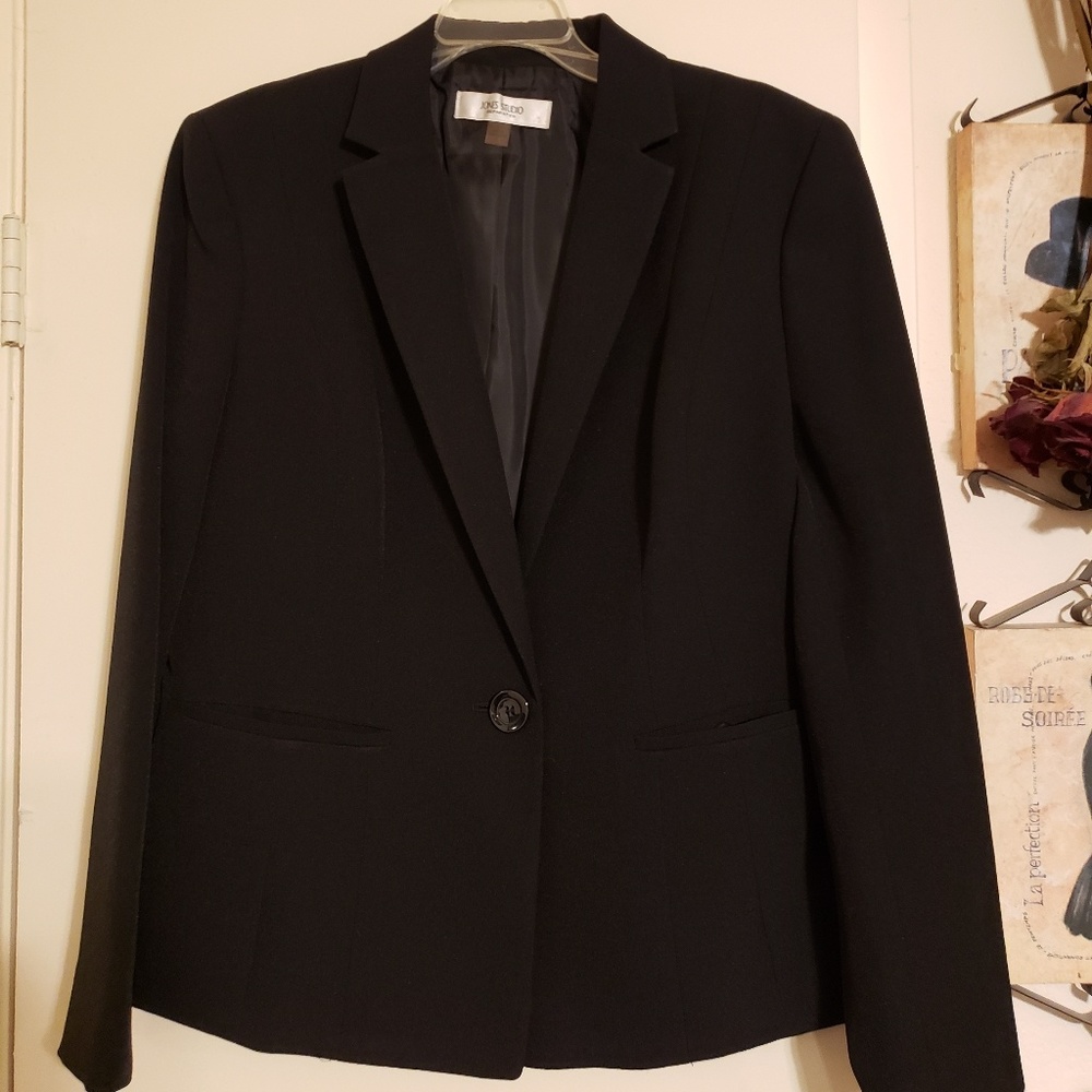 Jones Studio Black Blazer